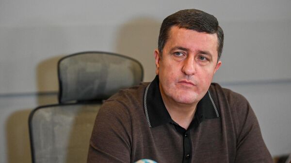 Այս գործընթացների նպատակը ՀԷՑ-ը քաղաքական նպատակներով կառավարելի դաշտ տեղափոխելն է