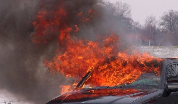 Աբովյան քաղաքում ավտոմեքենա է այրվել