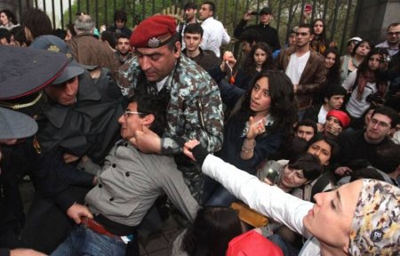 Հայաստանում ոստիկանությունը բիրտ ուժ է կիրառում. Amnesty International