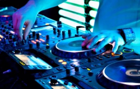 Ադրբեջանում ձերբակալել են հայկական երգ հնչեցրած DJ-ին