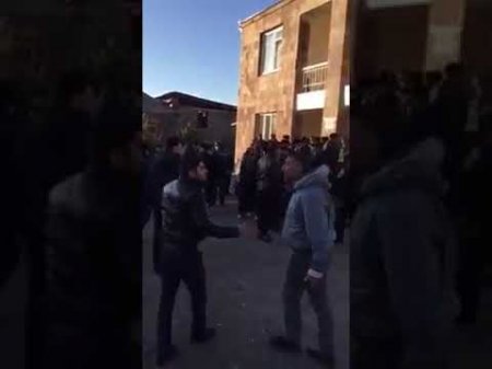 Տեսանյութ. Բախումներ՝ ոստիկանների հետ. Մանվել Գրիգորյանի եղբորորդու գյուղում բողոքի ակցիաները նոր թափ են ստանում