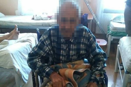 «Ես բոմժ չեմ».Կոտրվածքներով դուրս գրված 81-ամյա պապիկը մահացել է հիվանդանոցի պատի տակ