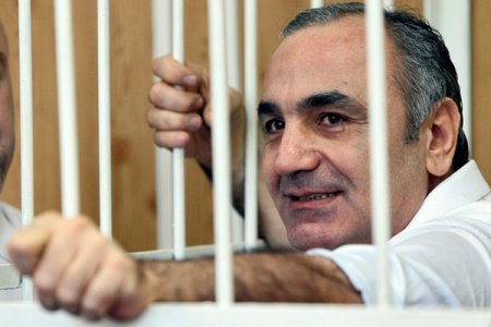 Ամենաազդեցիկ օրենքով գող  Օնիանինին ազատ արձակելով  ՌԴ-ում սկսվելու է մեծ,  արյունալի հակամարտությունը